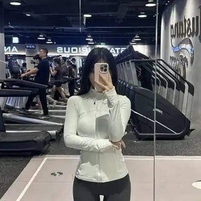 黄志英